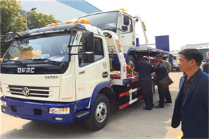 元谋汽车道路救援拖车价格